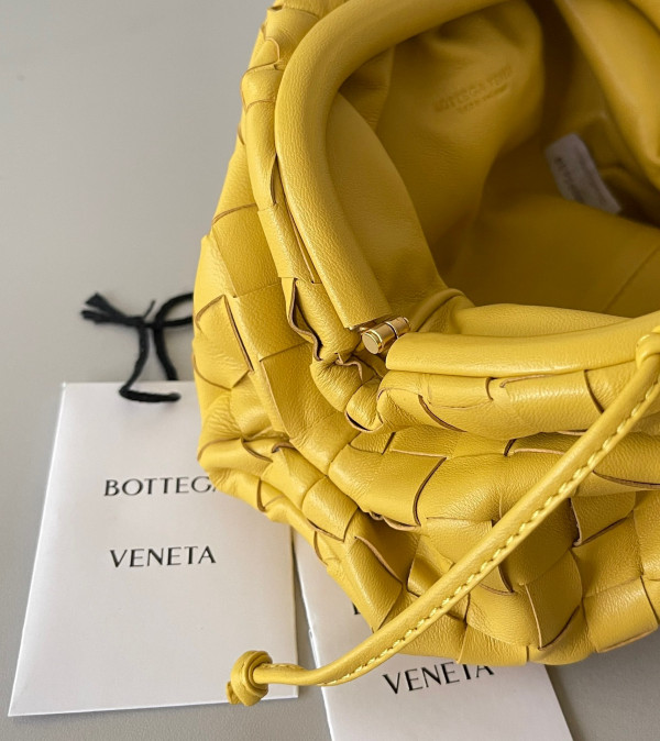 [FREE SHIPPING] BOTTEGA VENETA MINI POUCH