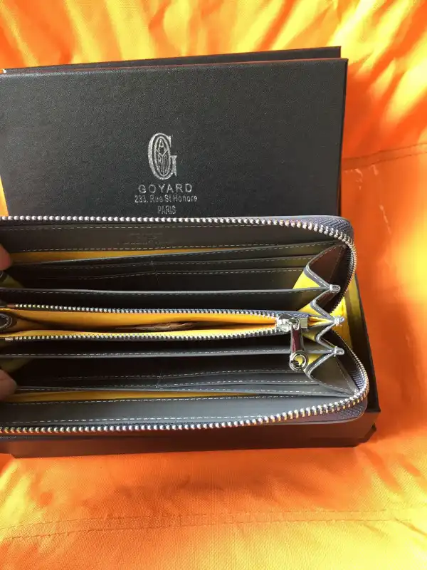 GOYARD ZIPPY WALLET