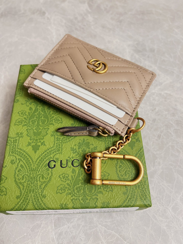 HOT SALE Gucci GG Marmont keychain wallet