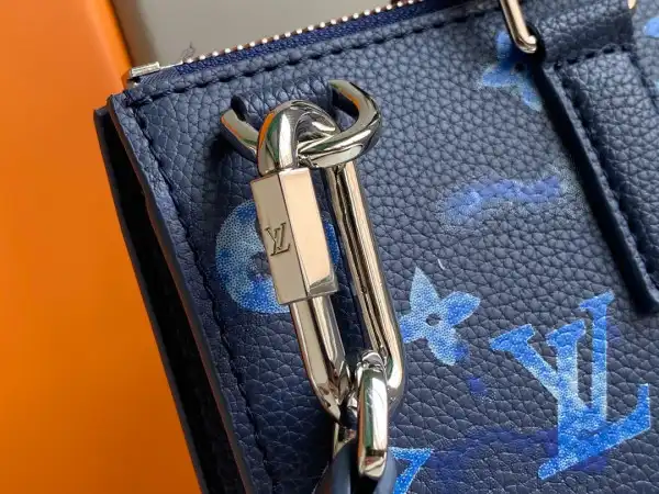 LOUIS VUITTON SAC PLAT ZIPPÉ