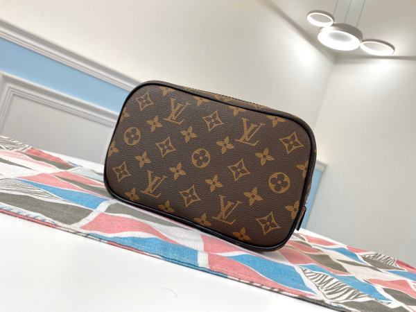 HOT SALE LOUIS VUITTON TOILETRY POUCH PM