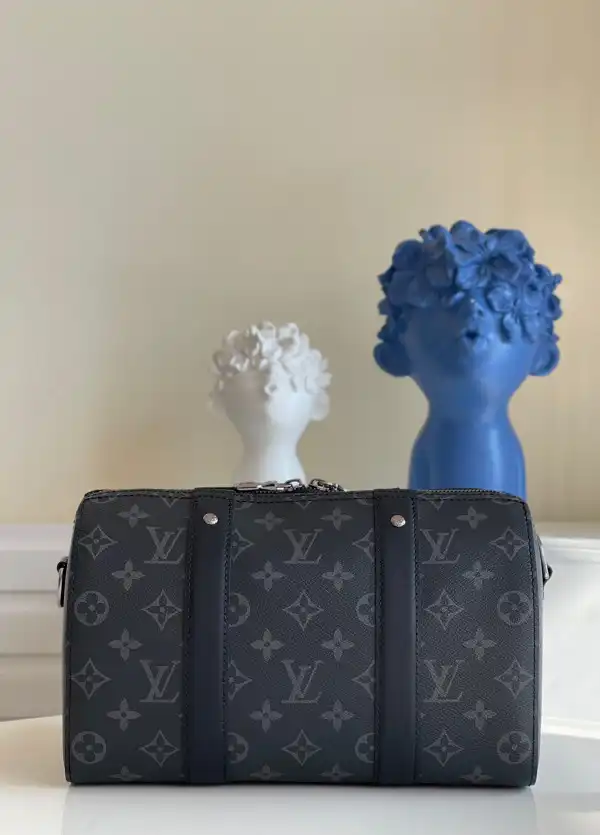 First bag ru Louis Vuitton CITY KEEPALL