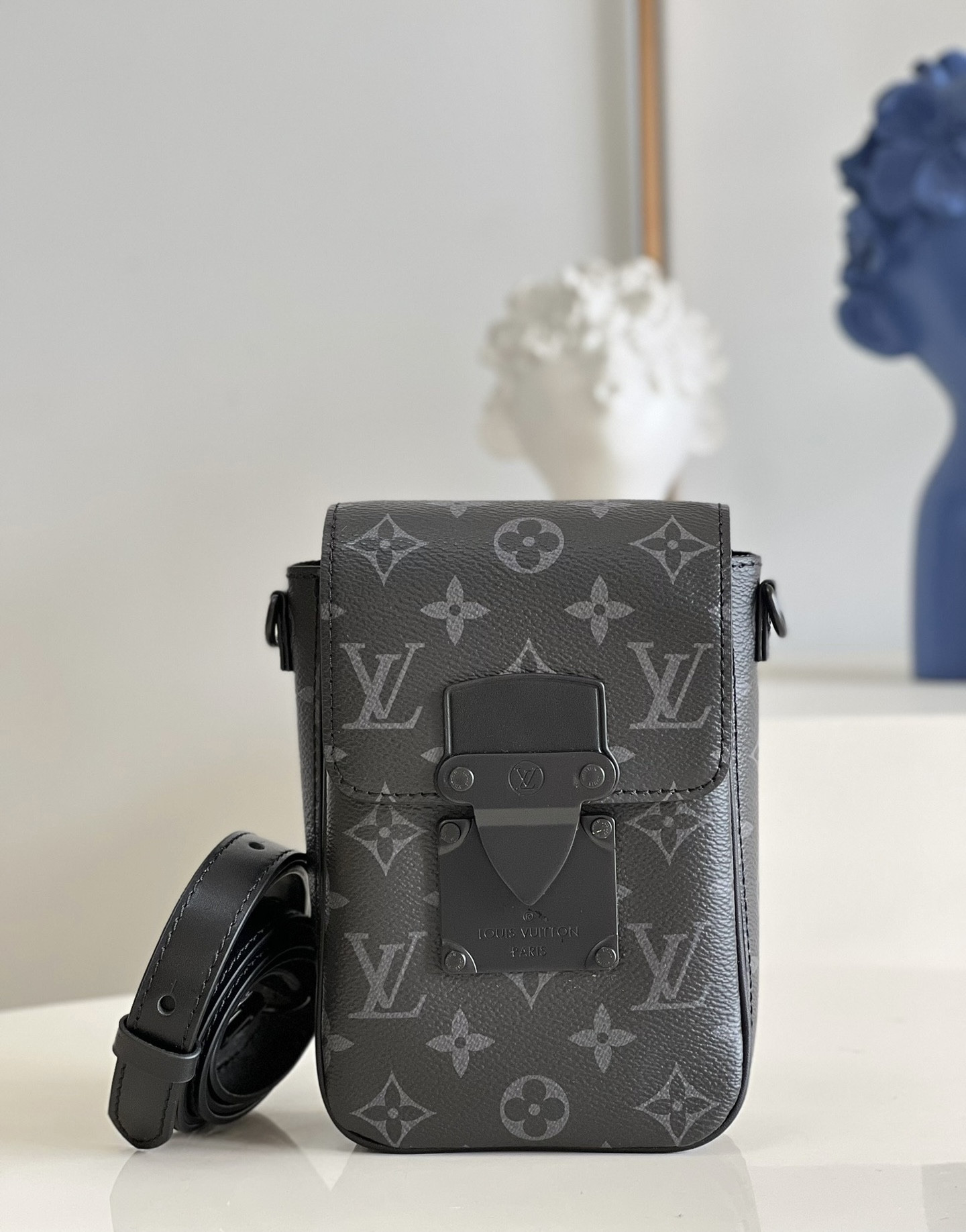 LOUIS VUITTON S-LOCK VERTICAL WEARABLE WALLET