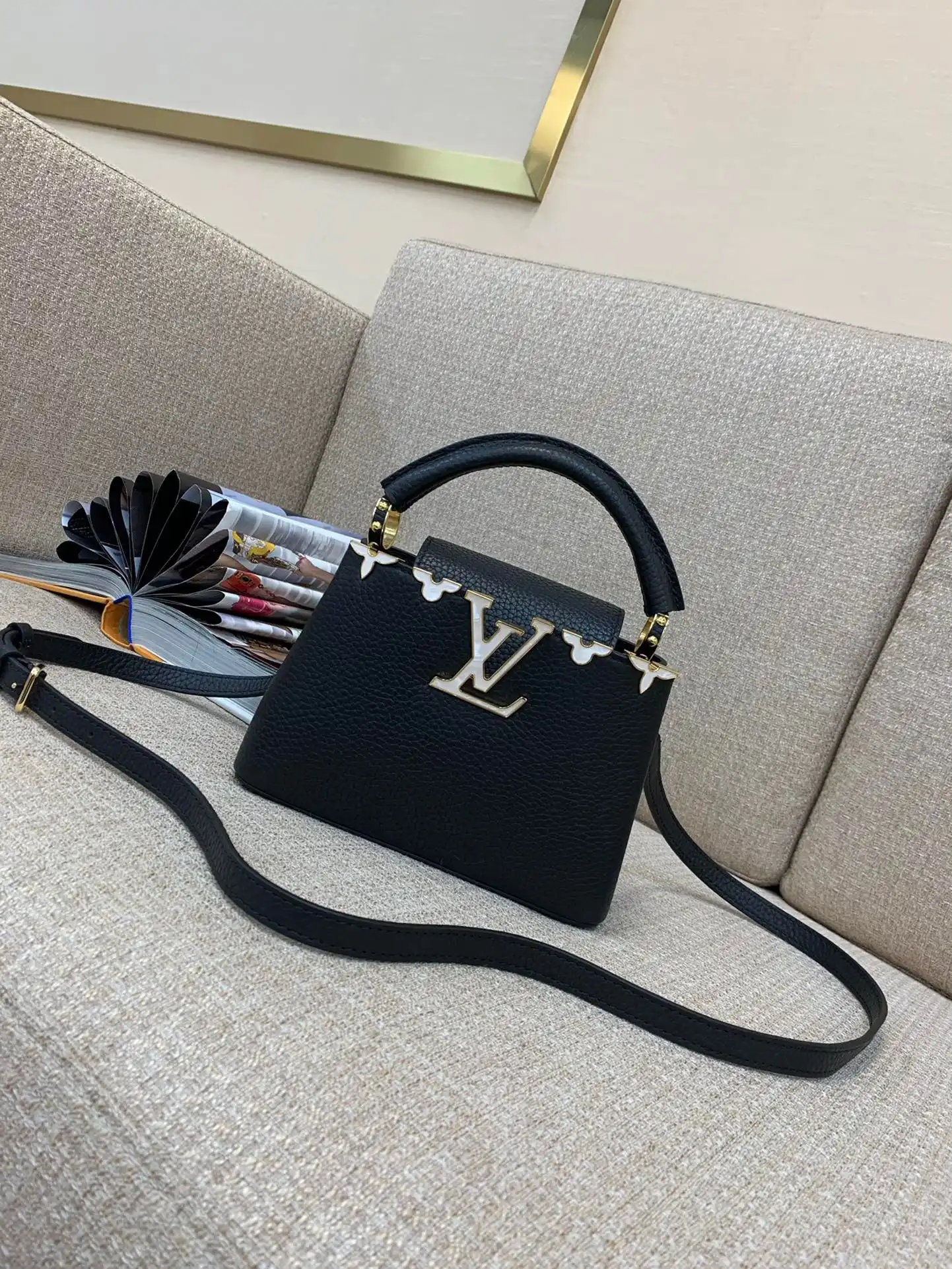 Cheap LOUIS VUITTON CAPUCINES MINI