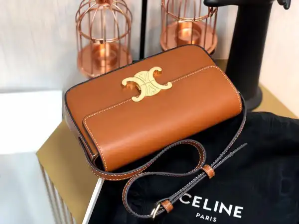 Bagsoffer CELIN* TRIOMPHE SHOULDER BAG