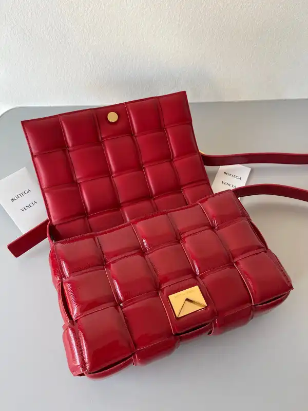 BOTTEGA VENETA CASSETTE