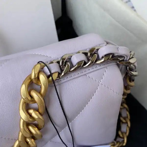 CHANEL 19 FLAP BAG