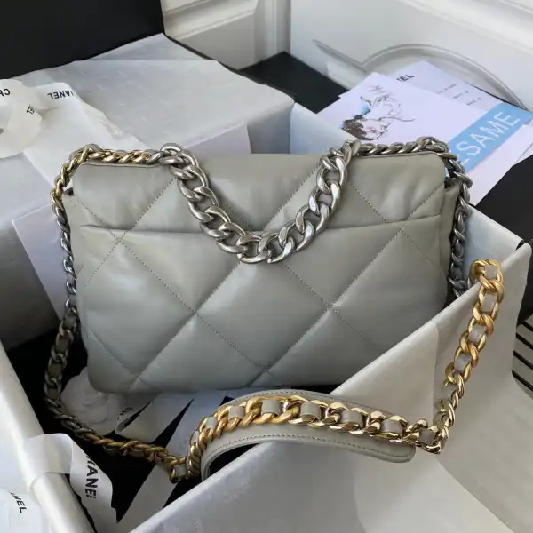 CHANEL 19 FLAP BAG