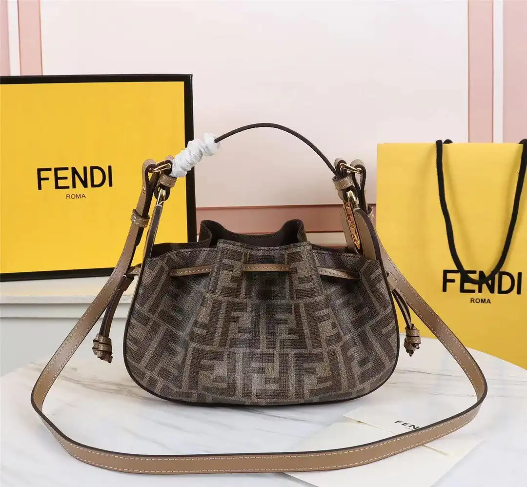 First bag ru FENDI POMODORINO MINI BAG