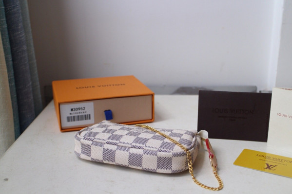 HOT SALE LOUIS VUITTON MINI POCHETTE ACCESSOIRES