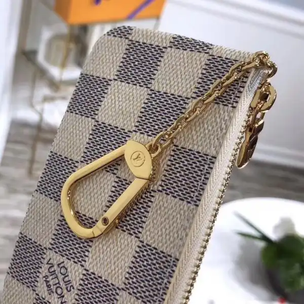 TO LOUIS VUITTON COIN PURSE