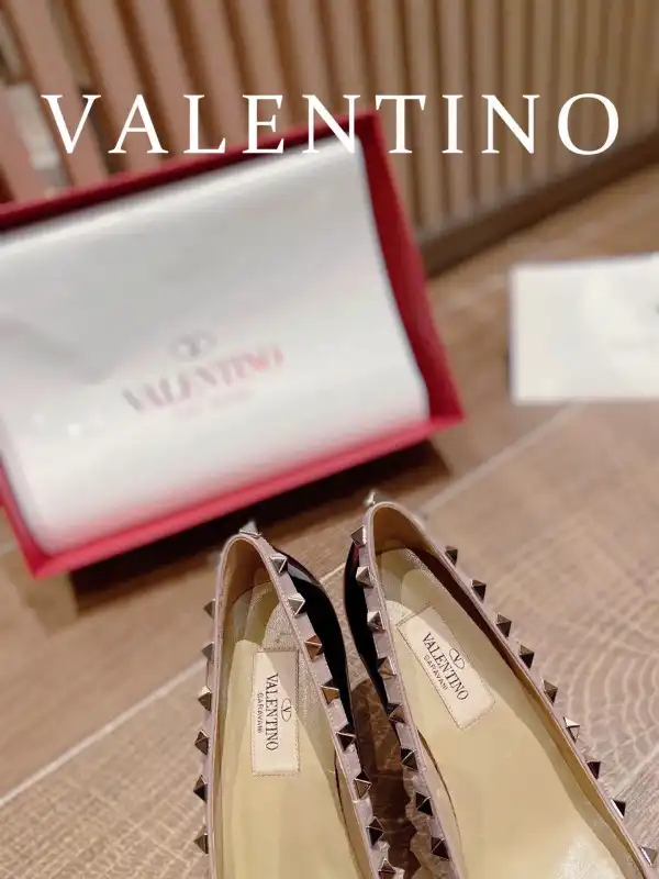 Frstbag ru VALENTINO ROCKSTUD HIGH HEELS