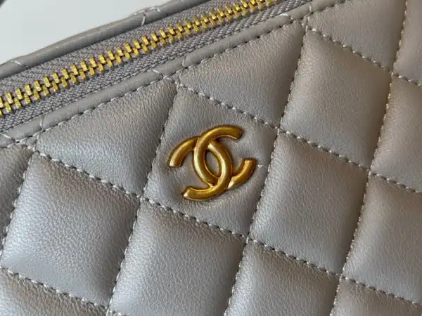 CHANEL VANITY CASE