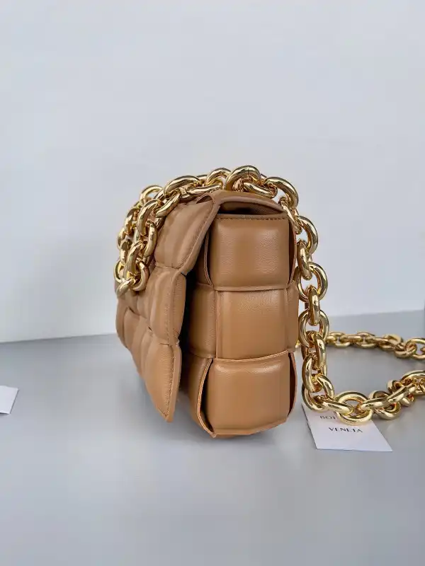 Bagsoffer yupoo BOTTEGA VENETA THE CHAIN CASSETTE