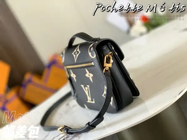 First bag ru LOUIS VUITTON POCHETTE MÉTIS