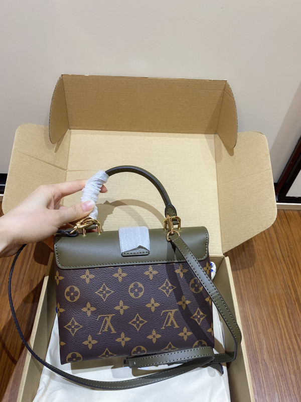 LOUIS VUITTON LOCKY BB