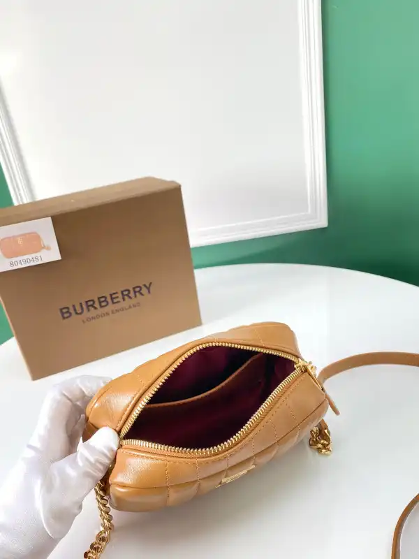 First bag ru BURBERRY MINI Lola Camera Bag