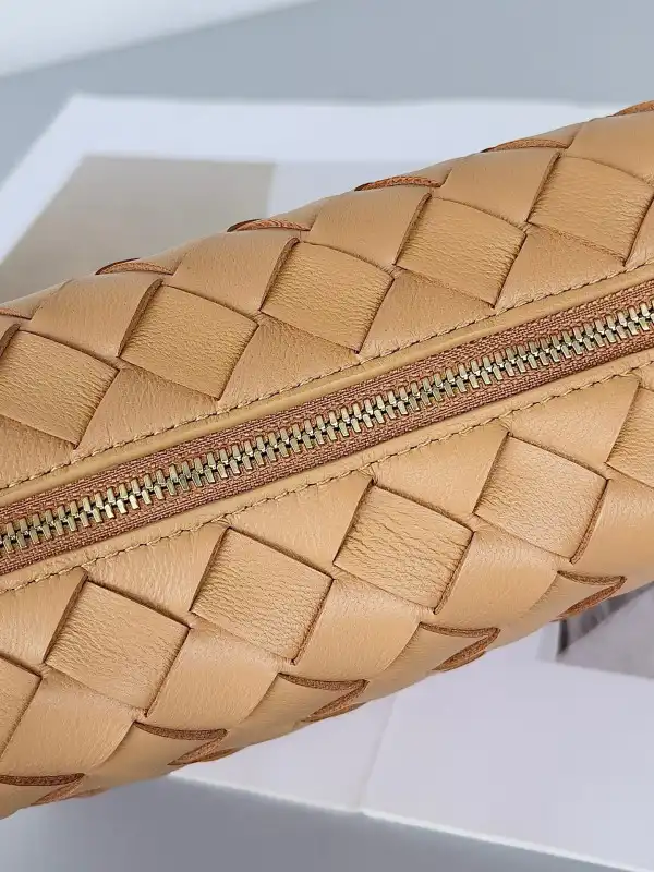 BOTTEGA VENETA Mini Loop Camera Bag