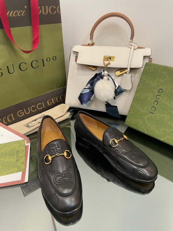 HOT SALE GUCCI GG Jordaan loafer