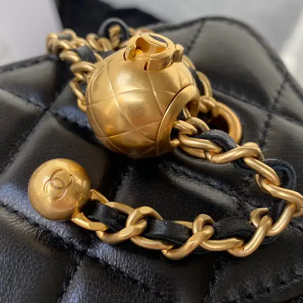 CHANEL CHANELUTCH WITH CHAIN