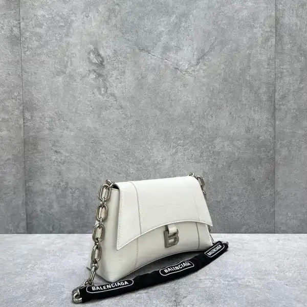 Yupoo bagsoffer BALENCIAGA DOWNTOWN SMALL SHOULDER BAG WITH CHAIN