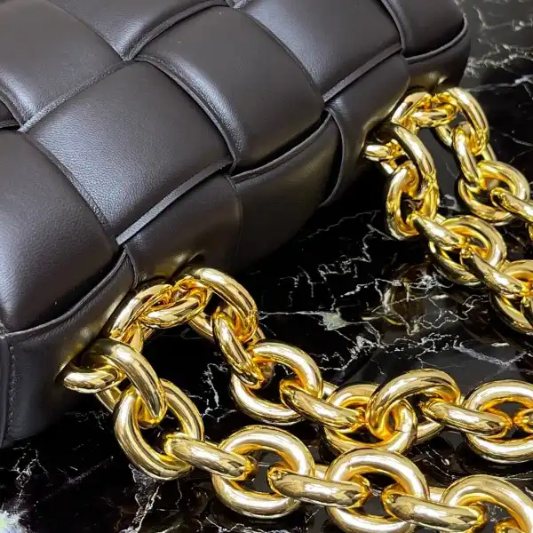 BOTTEGA VENETA THE CHAIN CASSETTE