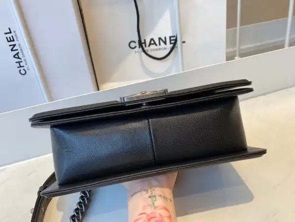 CHANEL BOY BAG 20CM 25CM