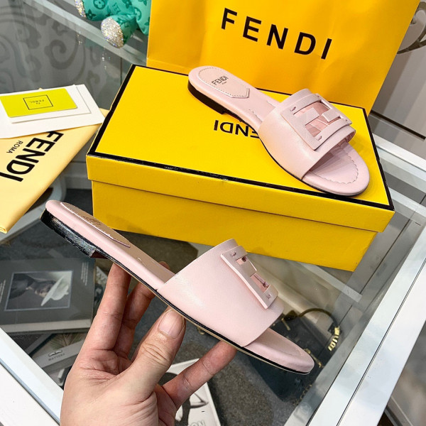 HOT SALE Fendi Signature