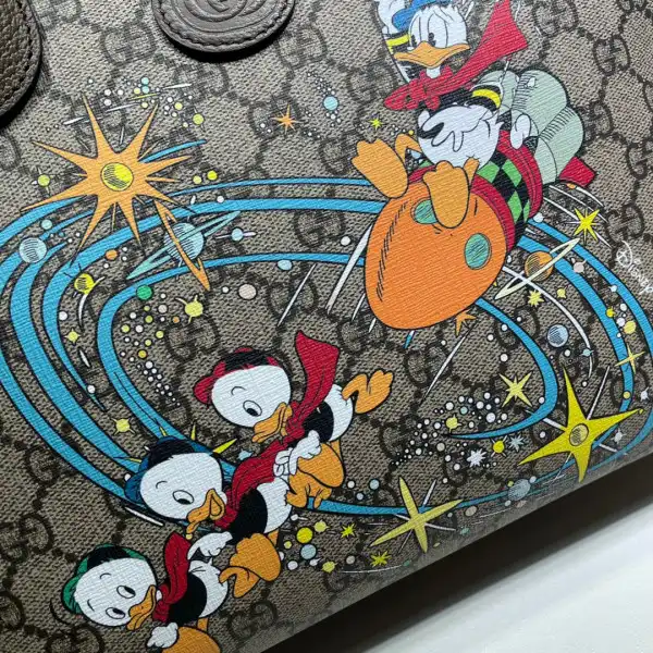 Bagsoffer Disney x Gucci Donald Duck tote bag