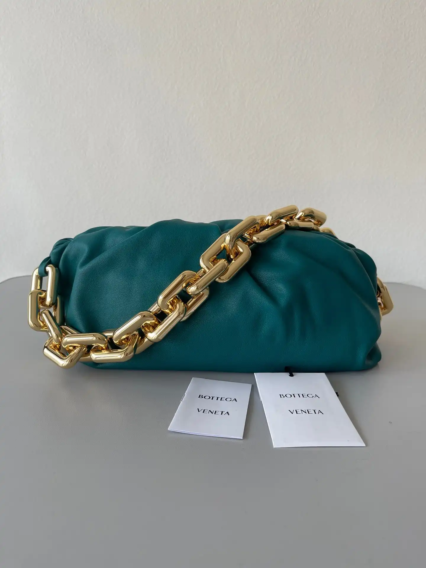 Frstbag ru BOTTEGA VENETA THE CHAIN POUCH