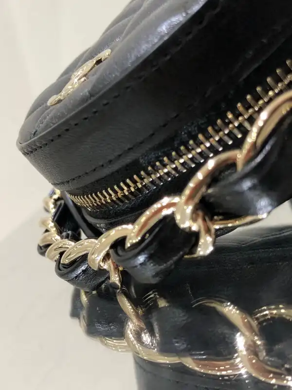 CHANEL CHANELUTCH WITH CHAIN