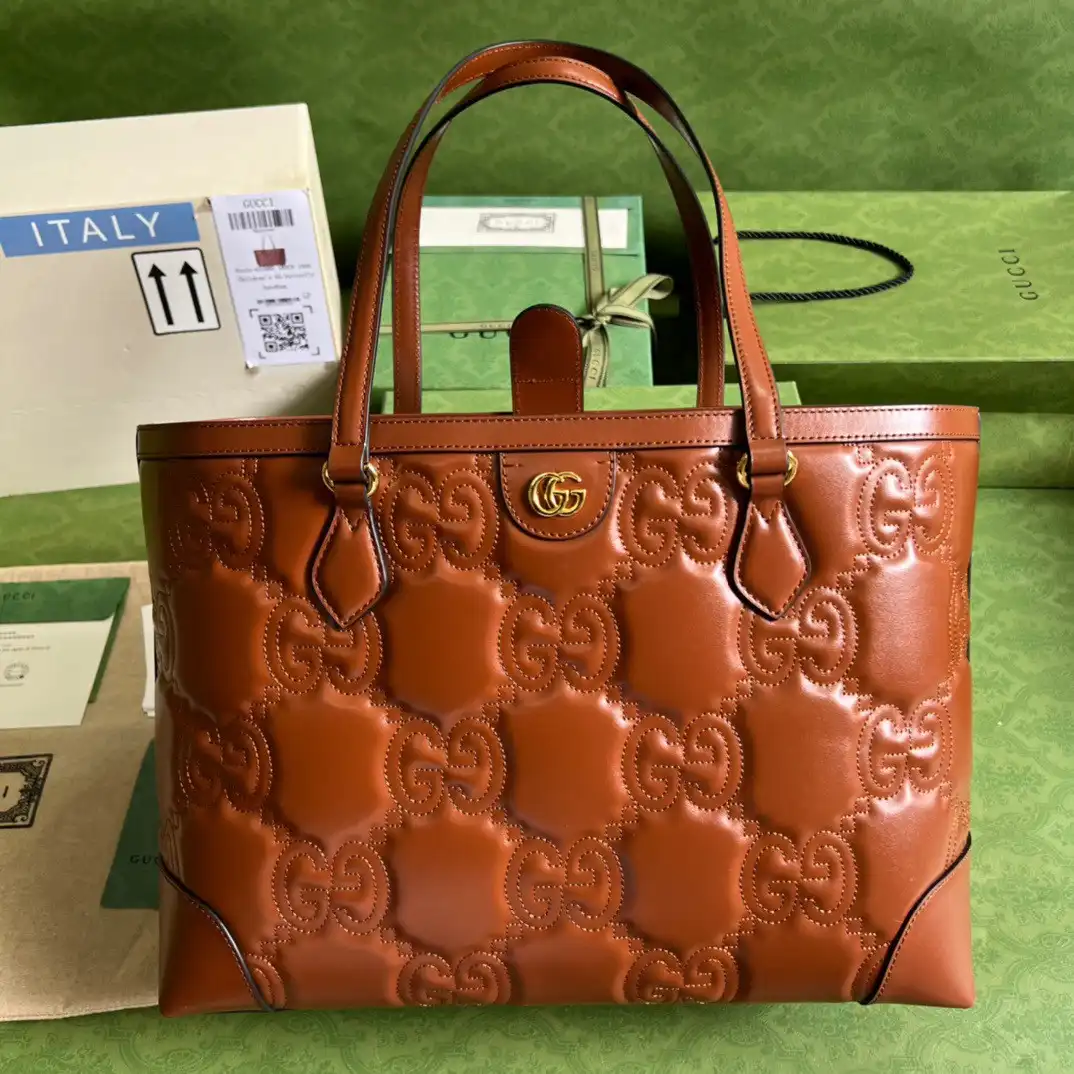 GUCCI GG matelassé leather medium tote