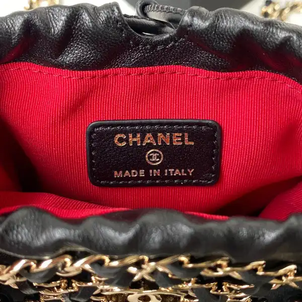 CHANEL ROUND BAG