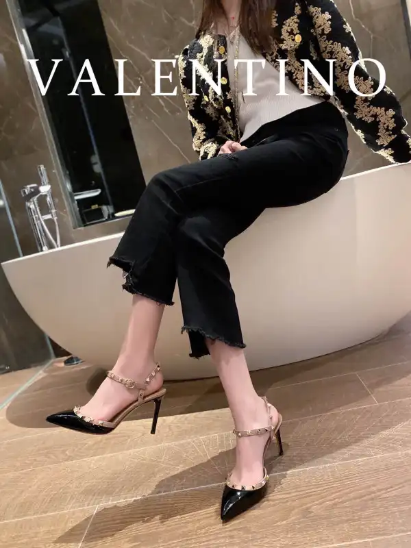 Yupoo bagsoffer VALENTINO ROCKSTUD SANDAL