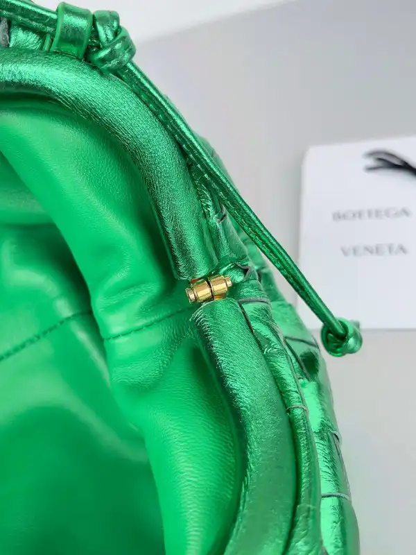 First bag ru BOTTEGA VENETA MINI POUCH