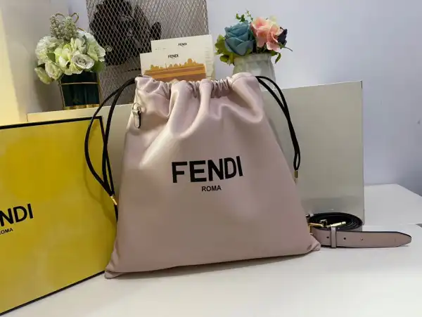 Bagsoffer yupoo FENDI PACK MEDIUM POUCH