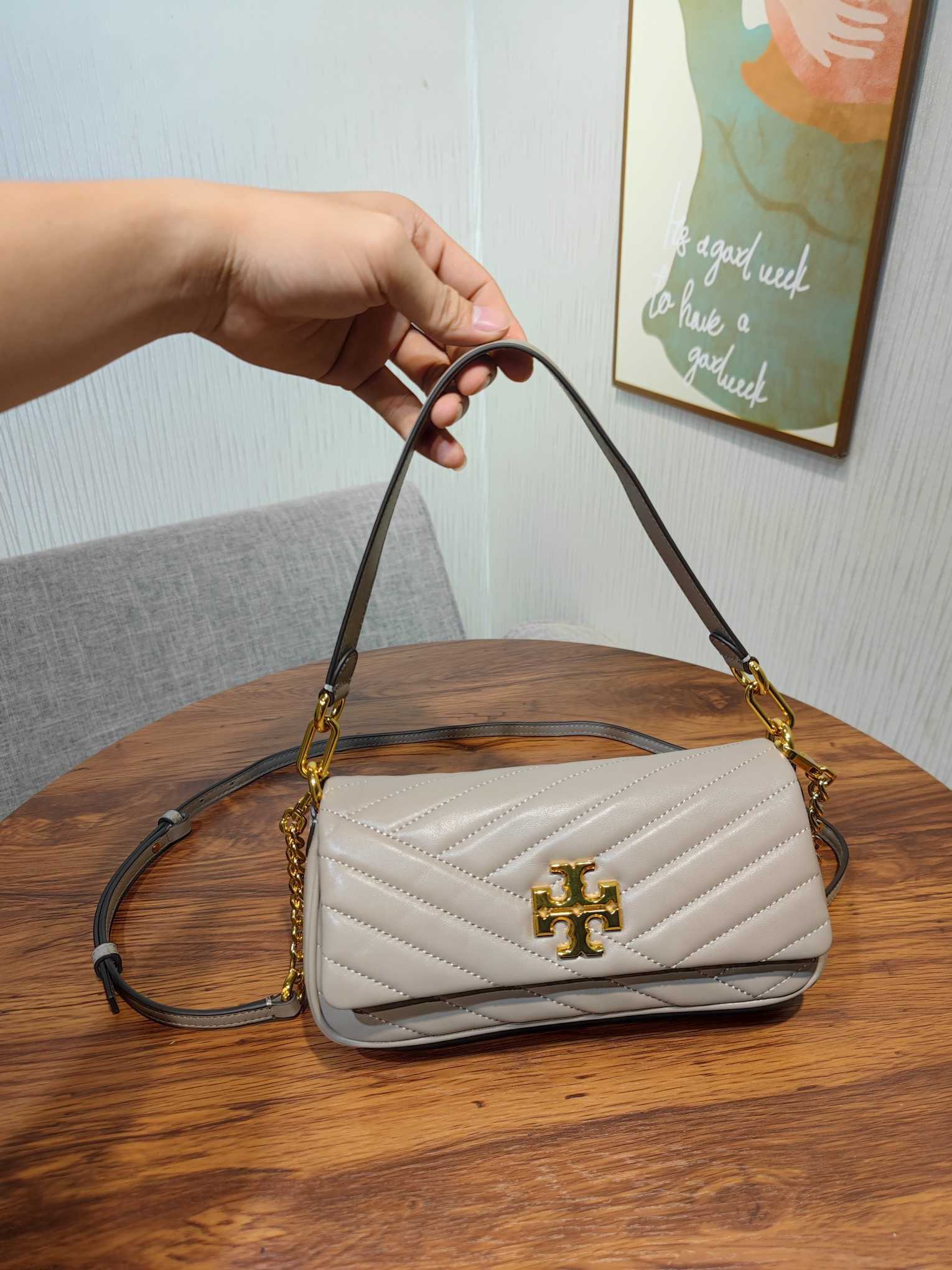 HOT SALE TORY BURCH SMALL KIRA CHEVRON