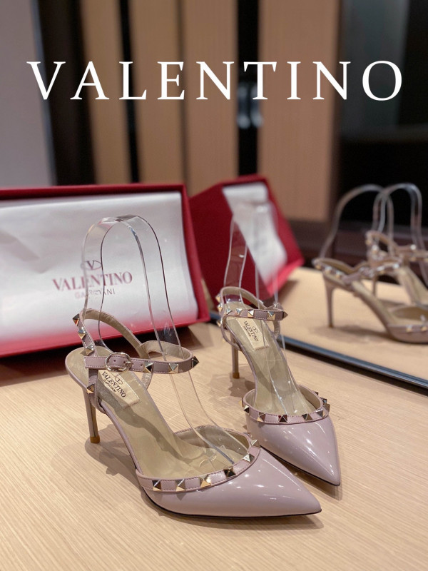 HOT SALE VALENTINO ROCKSTUD SANDAL