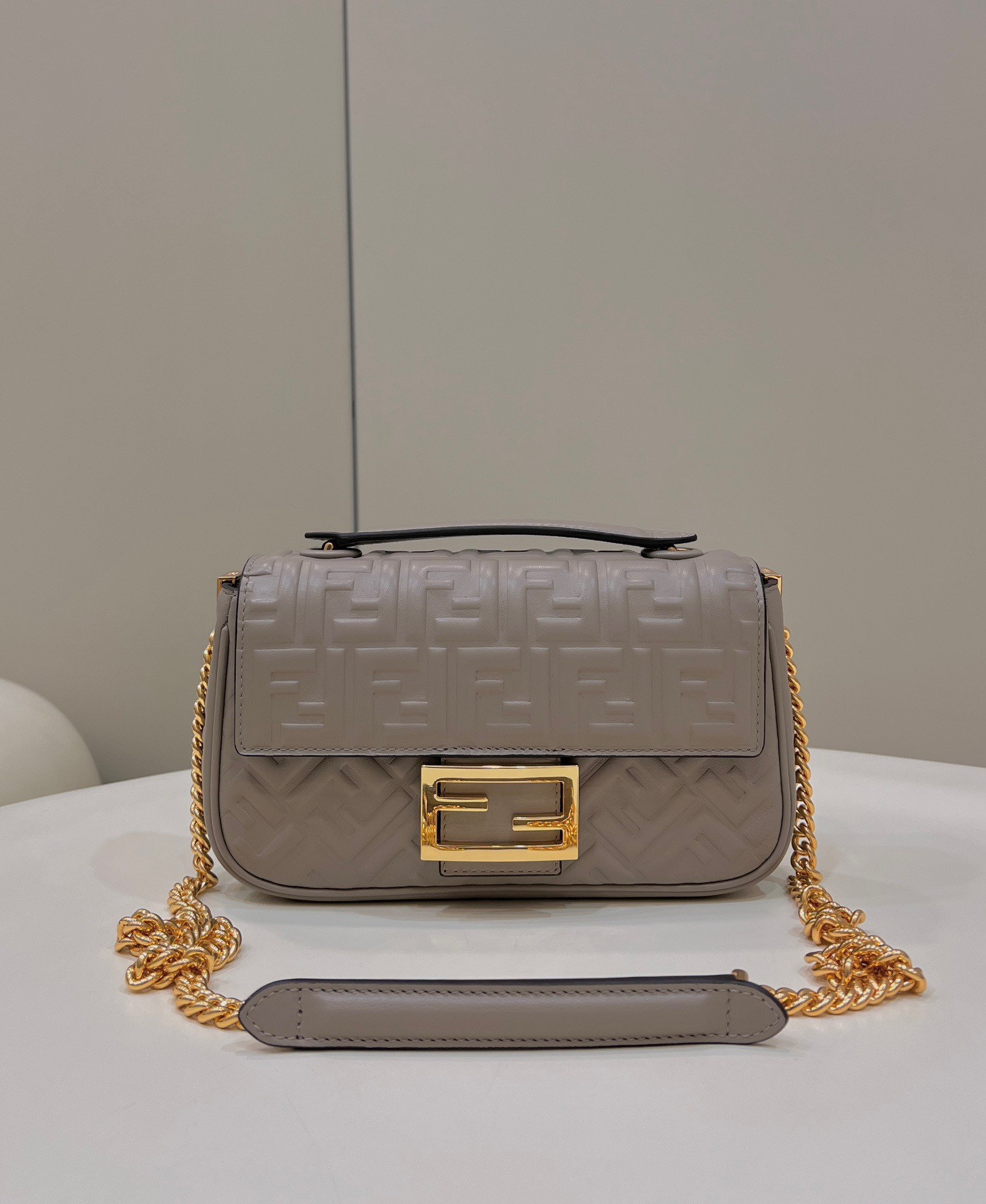 HOT SALE FENDI BAGUETTE CHAIN MIDI 397B98-24*14*7CM