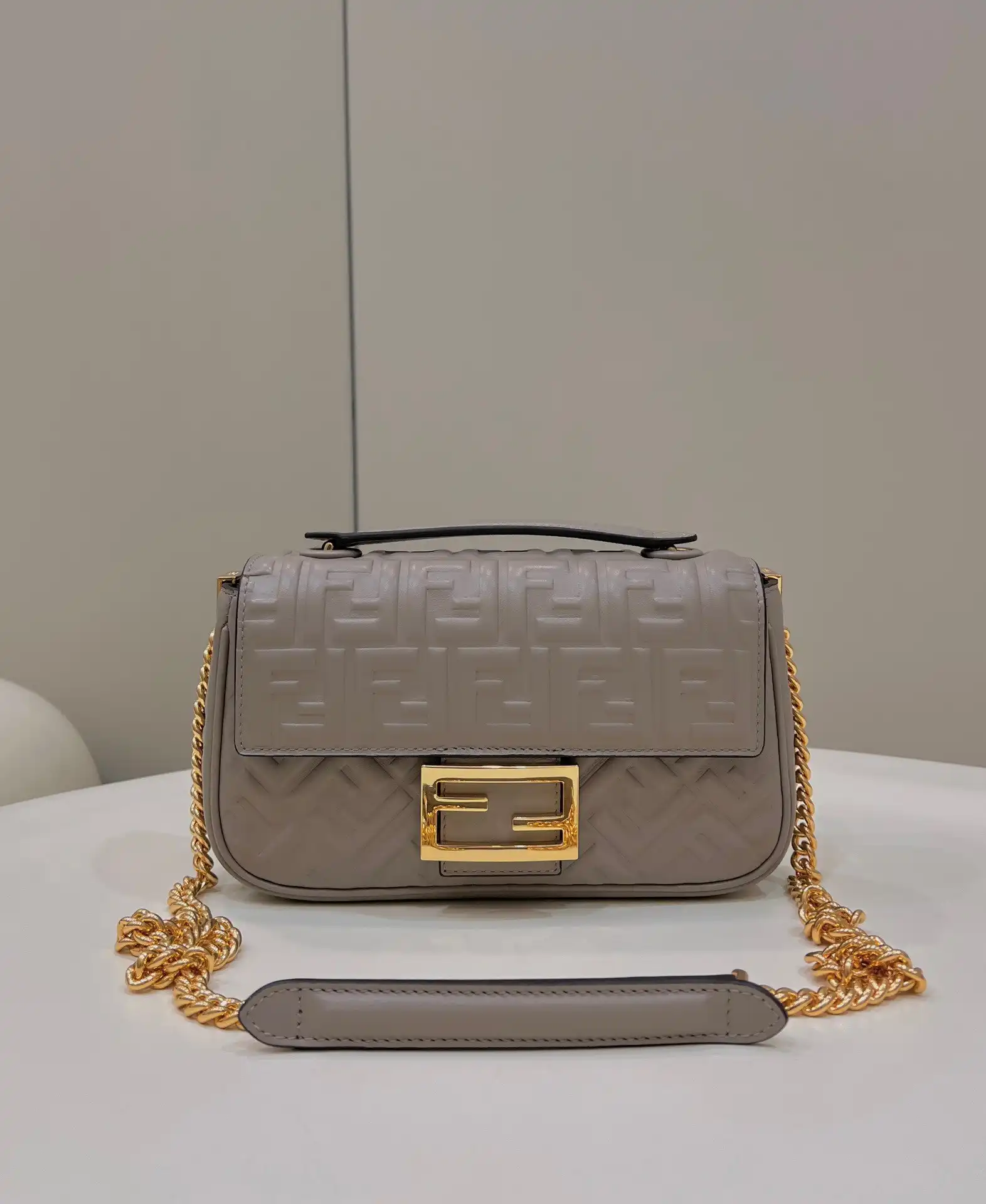 FENDI BAGUETTE CHAIN MIDI 397B98-24*14*7CM