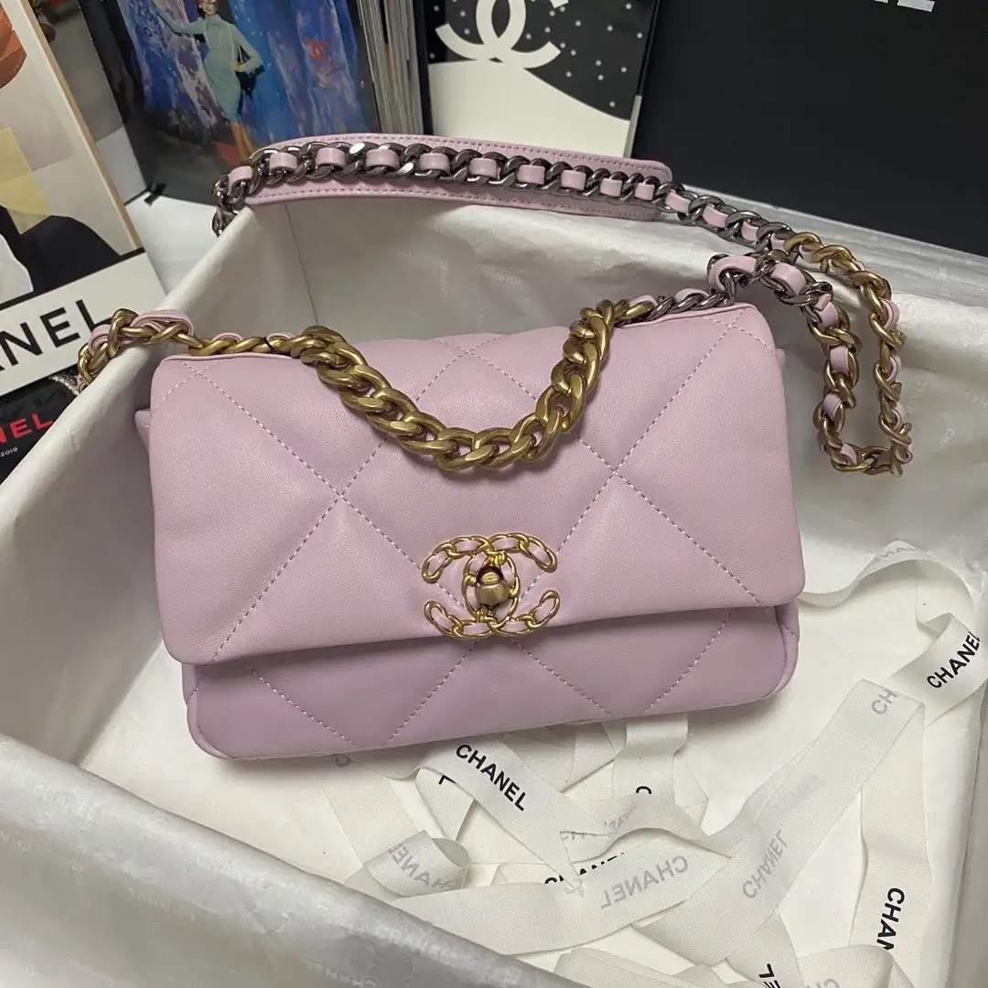 CHANEL 19 FLAP BAG