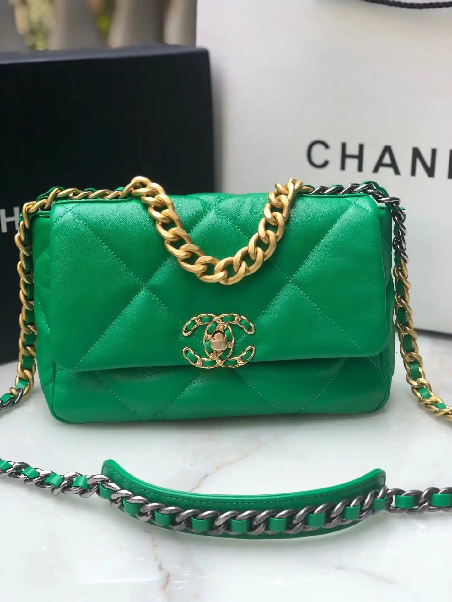 CHANEL 19 FLAP BAG