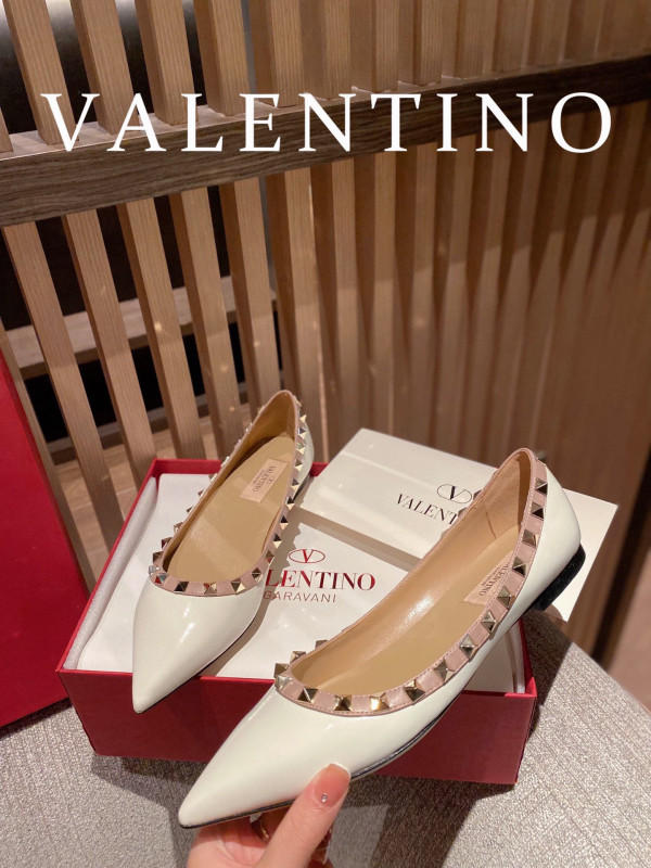 HOT SALE VALENTINO ROCKSTUD FLAT