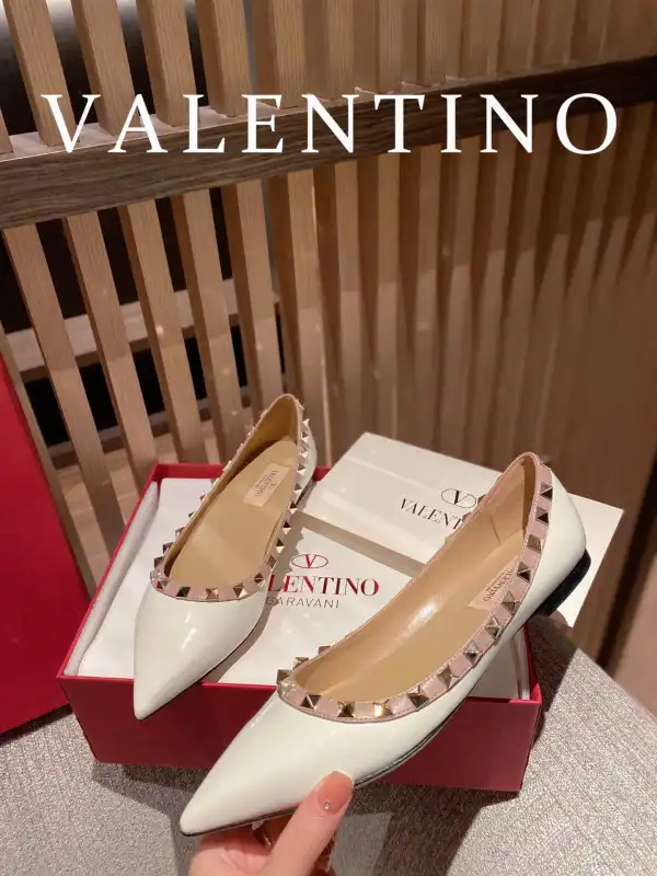 Frstbag ru VALENTINO ROCKSTUD FLAT