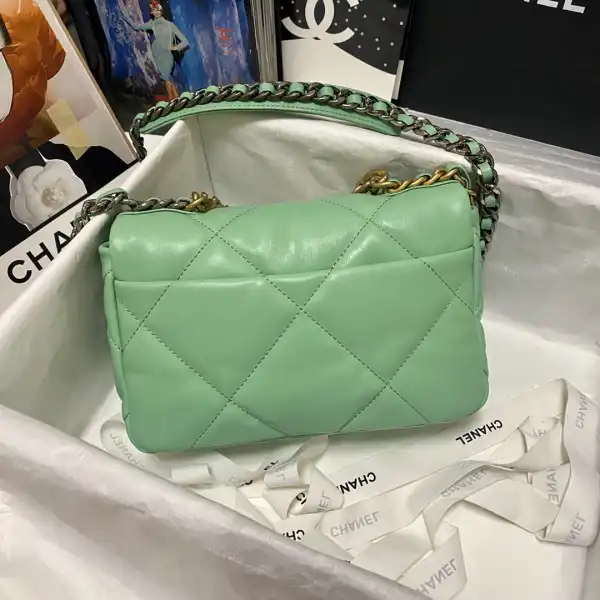 CHANEL 19 FLAP BAG