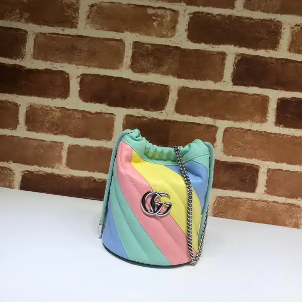 First bag ru GUCCI GG Marmont mini bucket bag