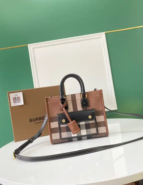 Bagsoffer BURBERRY Mini Freya TOTE