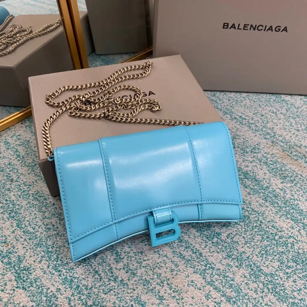 Frstbag ru BALENCIAGA HOURGLASS WALLET ON CHAIN