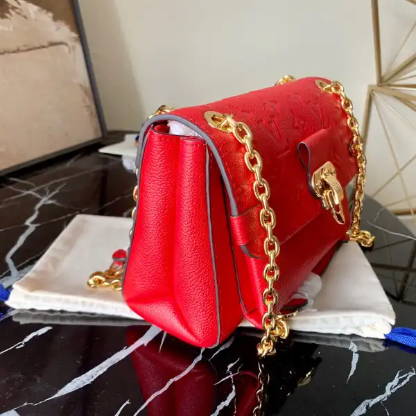 First bag ru LOUIS VUITTON VAVIN BB