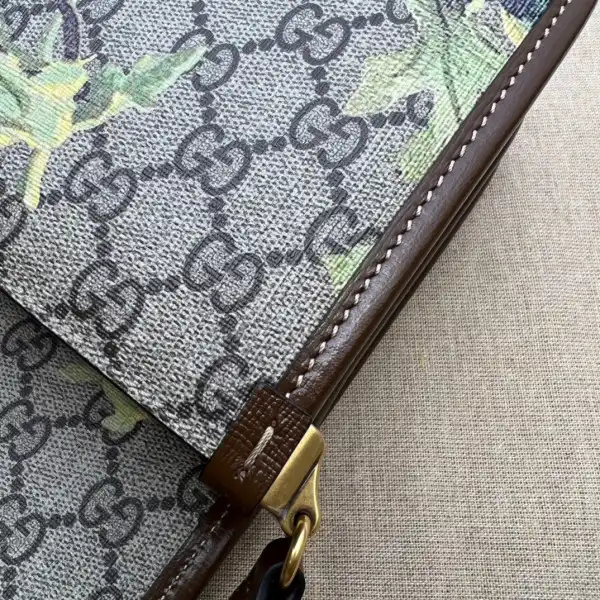 GUCCI Mini shoulder bag with Interlocking G